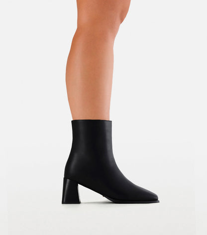 ALANIA CURVE - BLACK