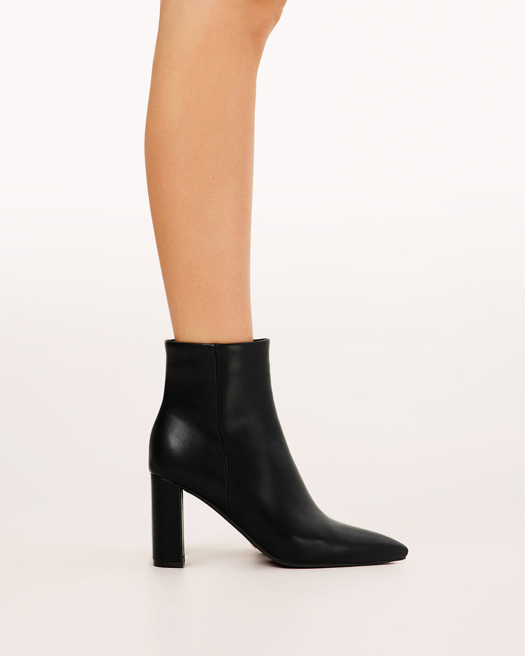 RENETA - BLACK
