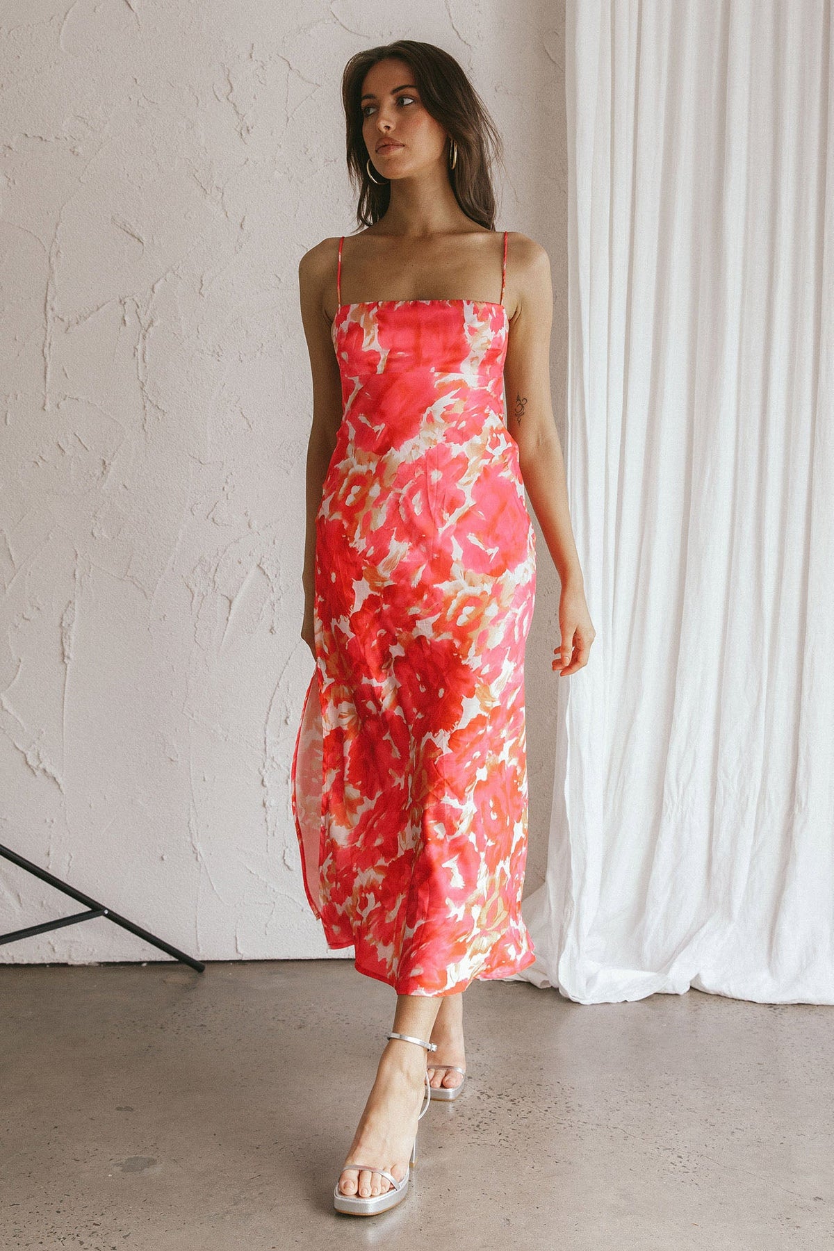 Dolce Life Low Back Midi Dress Floral Pink