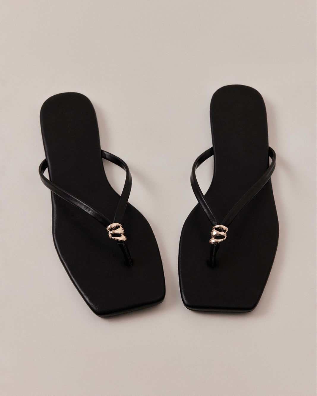 TARON - BLACK