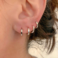 Mini Flat Huggie