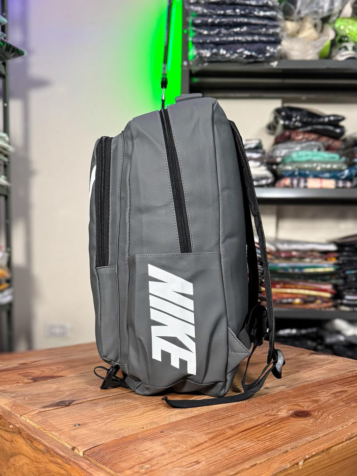 Mochila nike impermeable plomo