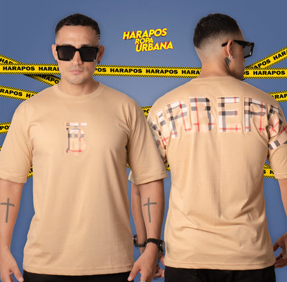 Polera Burberry B texturizada Oversize cafe
