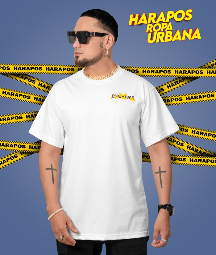 Polera essentials oversize blanca letras con detalles amarillos