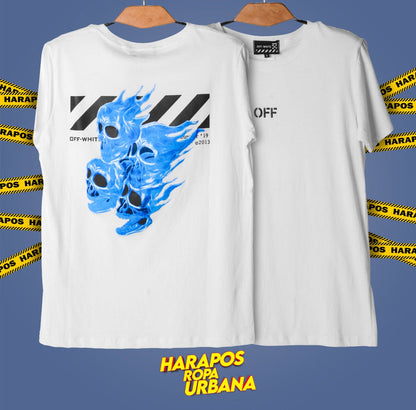 Polera off white blanco con calaveras azul