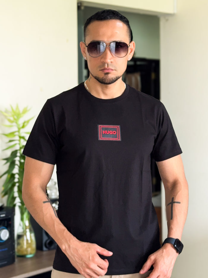 Polera Premium HUGO BOSS logo peque, color Negro