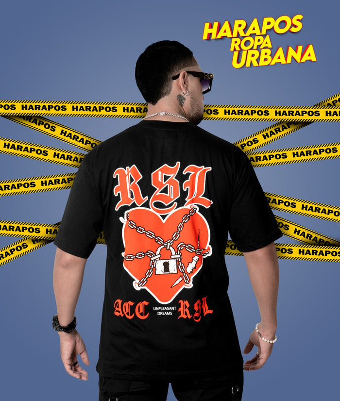 Polera rose london oversize negra corazon con candado