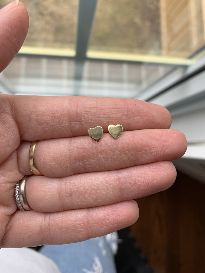 SAMPLE SALE 14K Yellow Gold heart studs