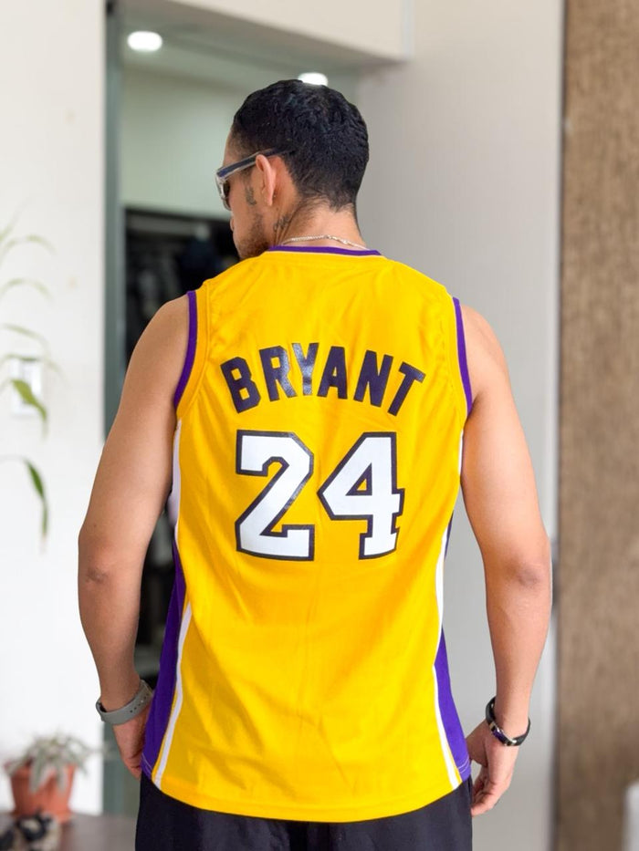 Solera Lakers Hollywood Nights 24 Brayant amarilla PREMIUM Onplay