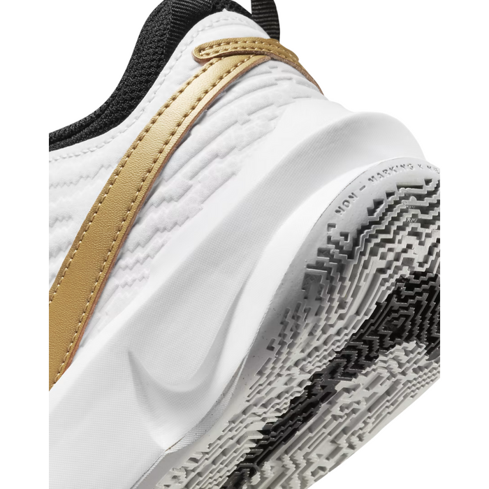 Nike Team Hustle D 10 Big Kids' Basketball Shoes CW6735-002
