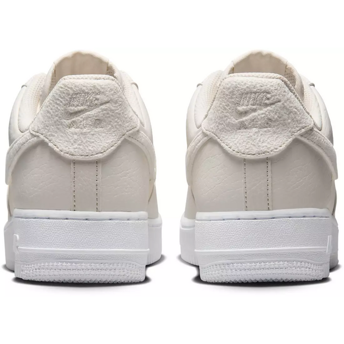 Nike Women's Air Force 1 '07 Shoes Sail White HQ3905-001