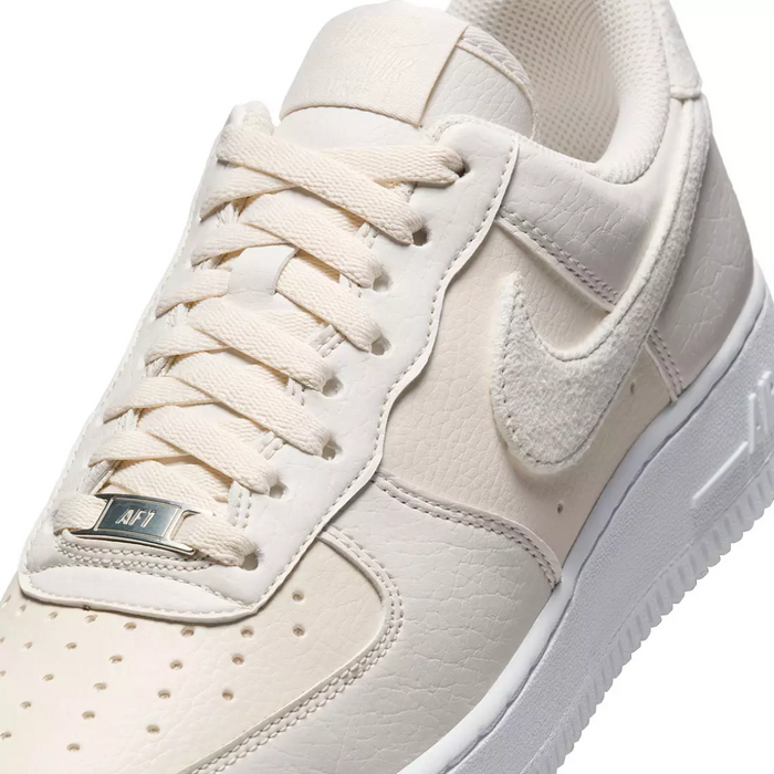 Nike Women's Air Force 1 '07 Shoes Sail White HQ3905-001
